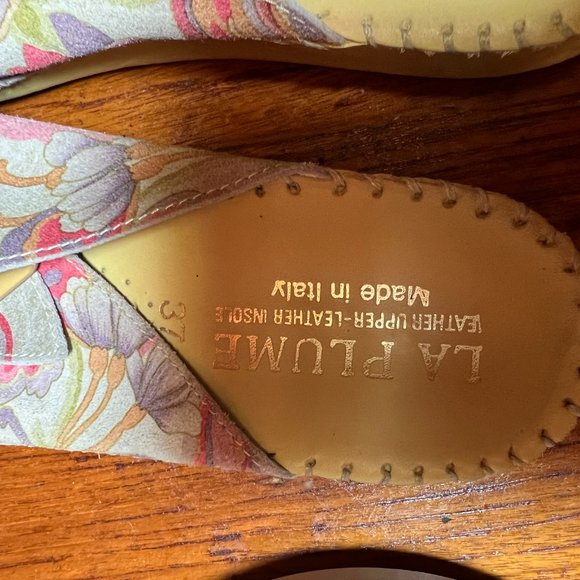 La Plume Italian made floral print leather size 37 - Picture 7 of 9